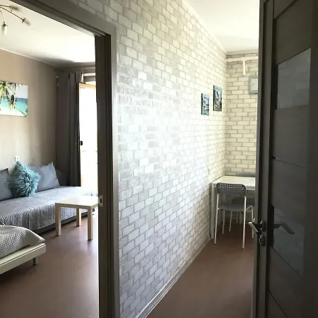 Apartment On Chernomorskaya 2a